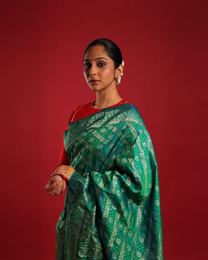 Luxurious Silk Forest Green Saree with Muted Gold Banarasi Phekwa Work and Stunning Pallu